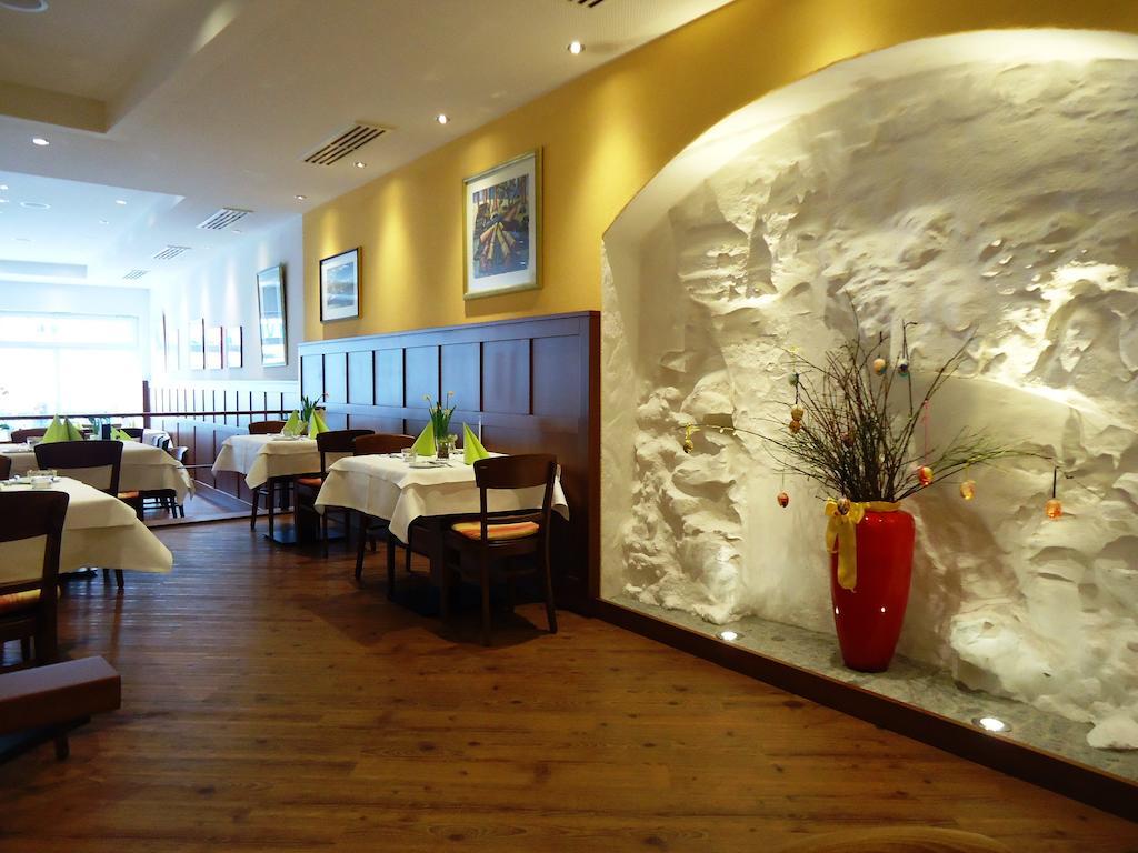 Hotel Gasthof Posthalter ツヴィーゼル エクステリア 写真