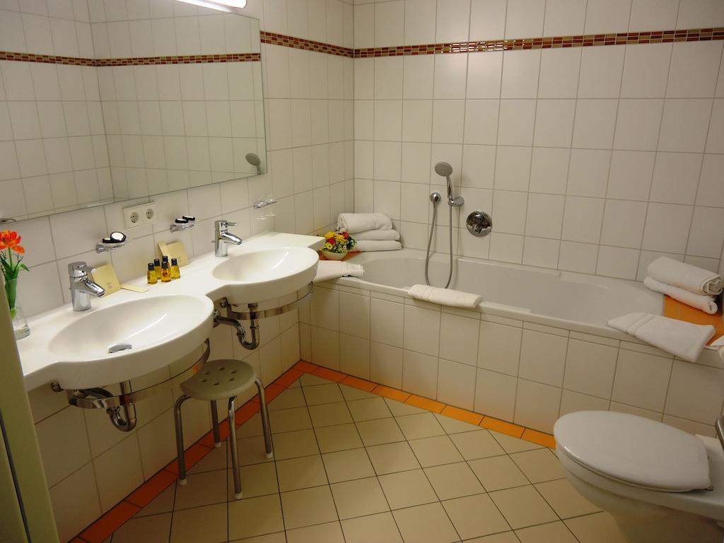 Hotel Gasthof Posthalter ツヴィーゼル 部屋 写真