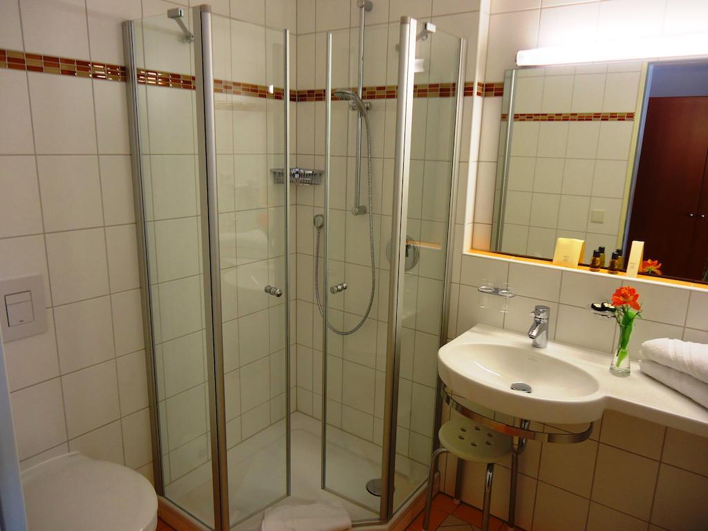 Hotel Gasthof Posthalter ツヴィーゼル 部屋 写真