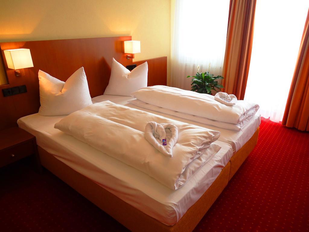 Hotel Gasthof Posthalter ツヴィーゼル 部屋 写真
