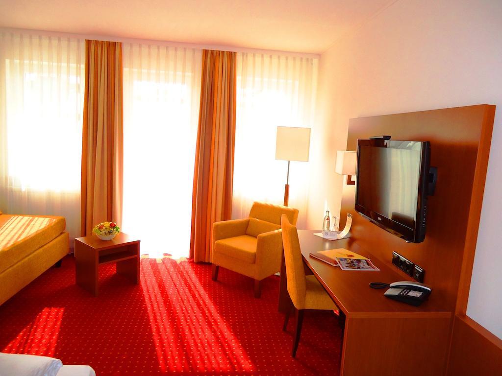 Hotel Gasthof Posthalter ツヴィーゼル 部屋 写真