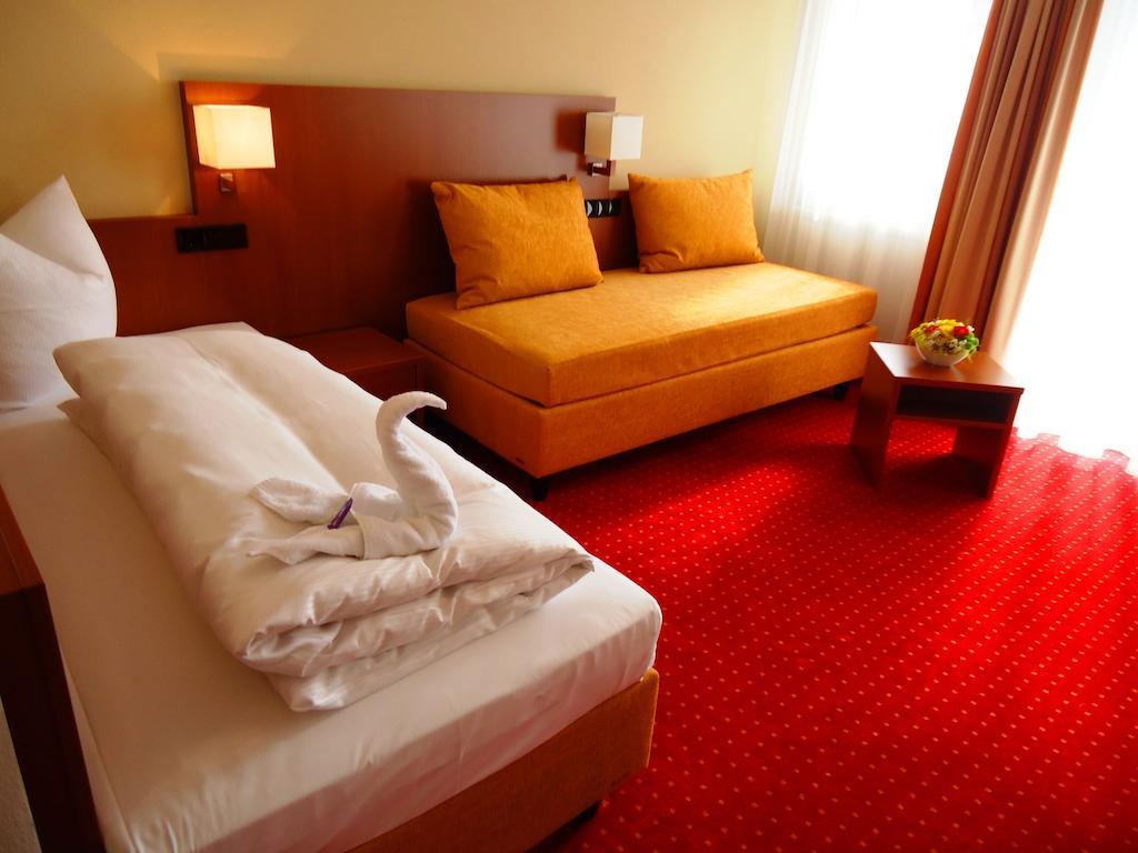 Hotel Gasthof Posthalter ツヴィーゼル 部屋 写真